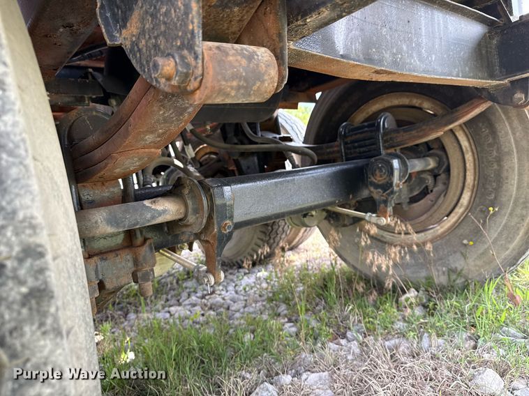 image for item DS3740 1973 Fruehauf PB-F2-40-65 flatbed trailer