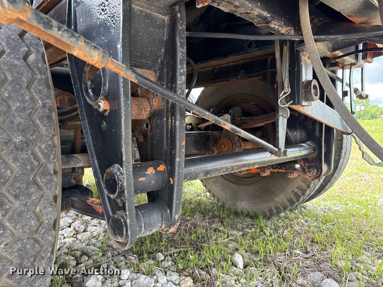 image for item DS3740 1973 Fruehauf PB-F2-40-65 flatbed trailer