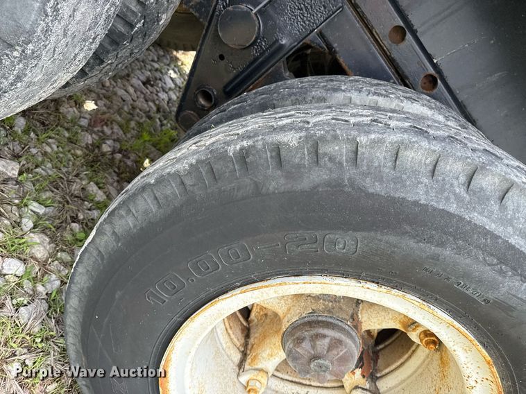 image for item DS3740 1973 Fruehauf PB-F2-40-65 flatbed trailer