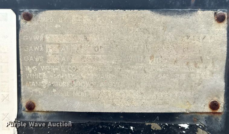 image for item DS3740 1973 Fruehauf PB-F2-40-65 flatbed trailer