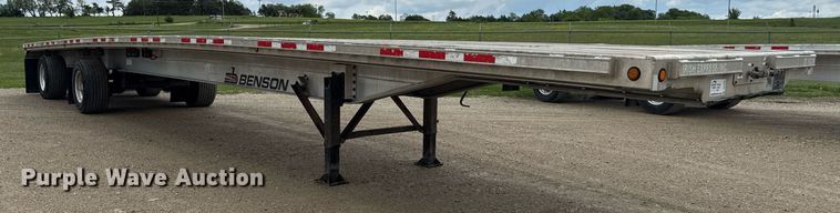 image for item DS4326 2013 Transcraft AF53102-2-524 flatbed trailer