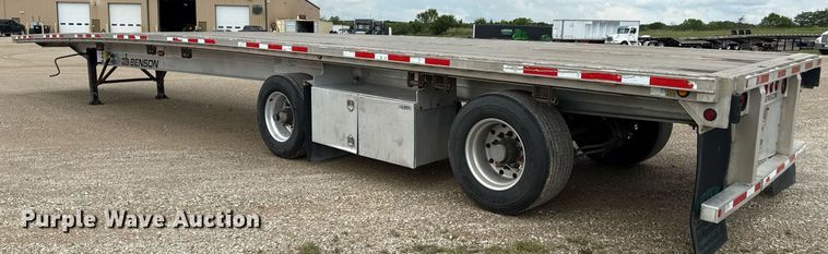 image for item DS4326 2013 Transcraft AF53102-2-524 flatbed trailer