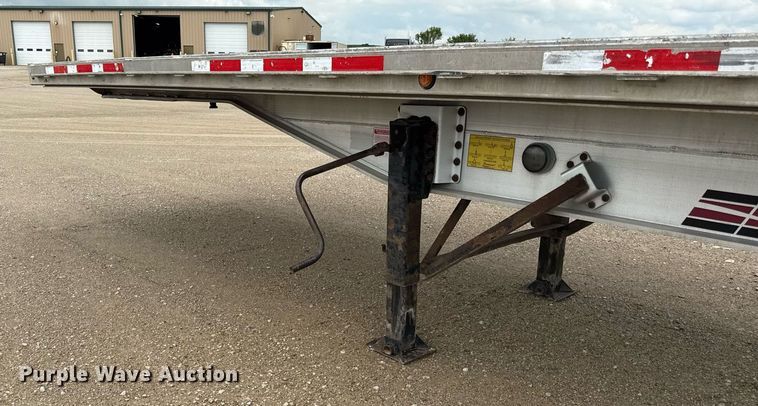 image for item DS4326 2013 Transcraft AF53102-2-524 flatbed trailer