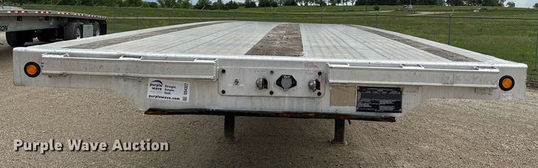 image for item DS4327 2013 Transcraft AF53102-2-524 flatbed trailer