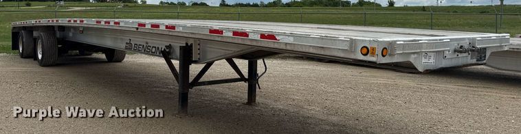 image for item DS4327 2013 Transcraft AF53102-2-524 flatbed trailer