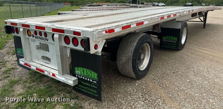 image for item DS4327 2013 Transcraft AF53102-2-524 flatbed trailer