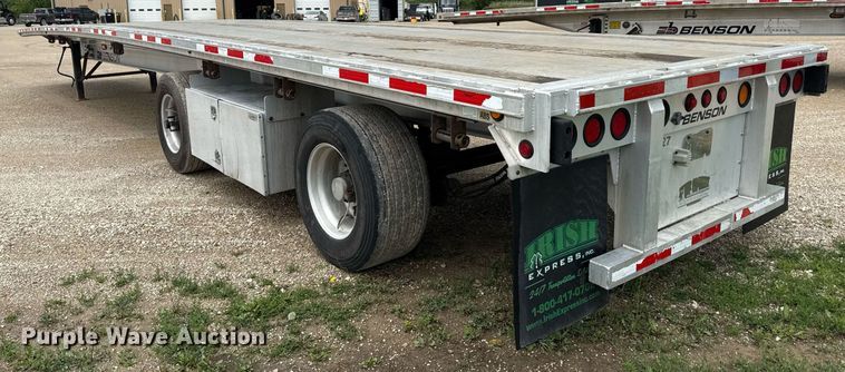 image for item DS4327 2013 Transcraft AF53102-2-524 flatbed trailer