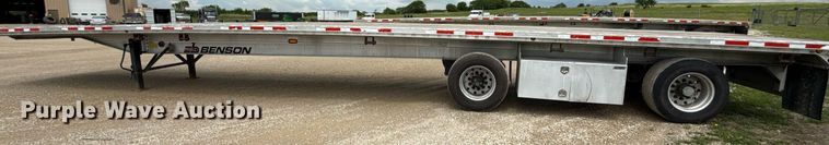 image for item DS4327 2013 Transcraft AF53102-2-524 flatbed trailer