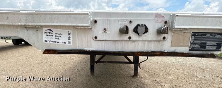 image for item DS4327 2013 Transcraft AF53102-2-524 flatbed trailer