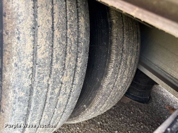 image for item DS4328 2013 Transcraft ASDF53102-2 drop deck equipment trailer