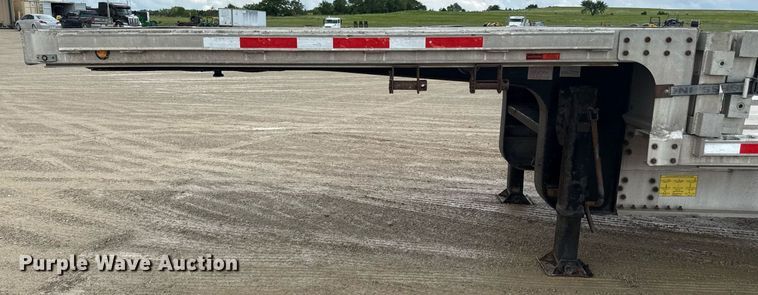 image for item DS4330 2013 Transcraft ASDF53102-2 drop deck equipment trailer