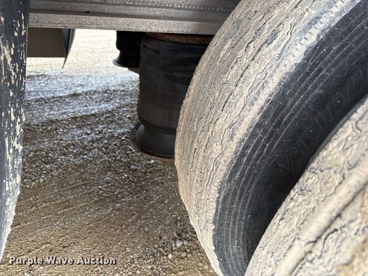 image for item DS4330 2013 Transcraft ASDF53102-2 drop deck equipment trailer