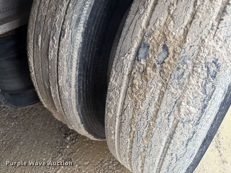 image for item DS4330 2013 Transcraft ASDF53102-2 drop deck equipment trailer