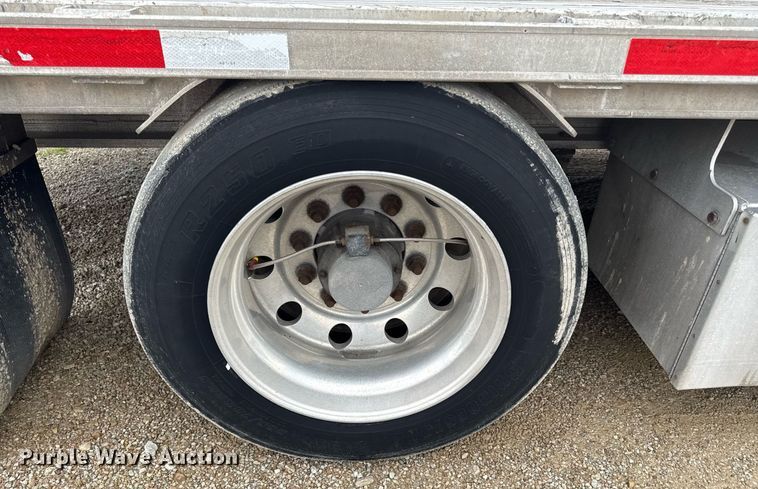 image for item DS4330 2013 Transcraft ASDF53102-2 drop deck equipment trailer