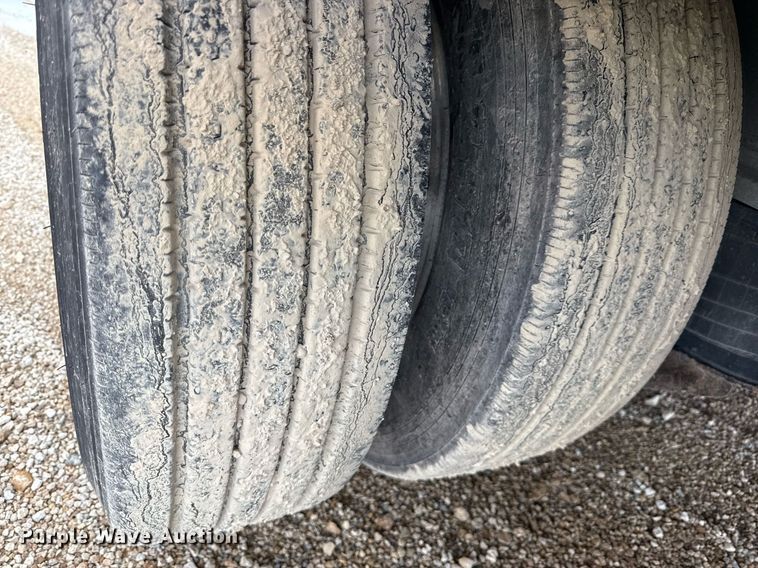 image for item DS4330 2013 Transcraft ASDF53102-2 drop deck equipment trailer