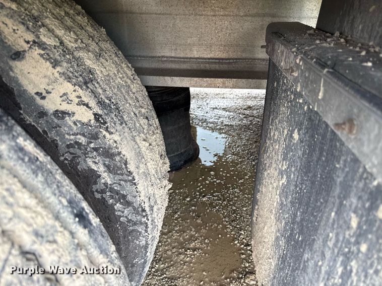 image for item DS4331 2013 Transcraft ASDF53102-2 drop deck equipment trailer