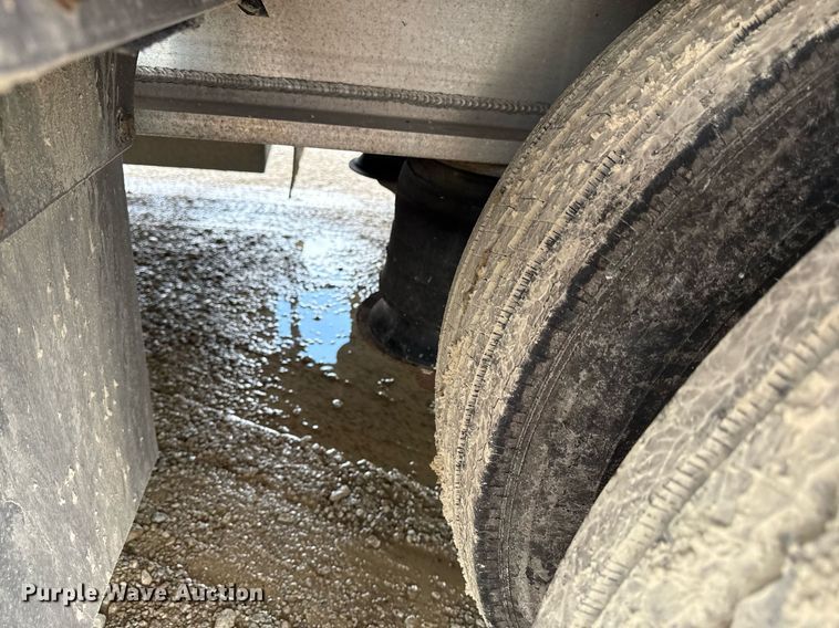 image for item DS4331 2013 Transcraft ASDF53102-2 drop deck equipment trailer