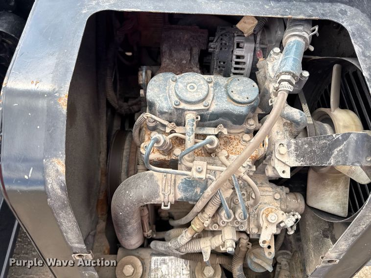 image for item DS4332 2019 Peterbilt 579 semi truck