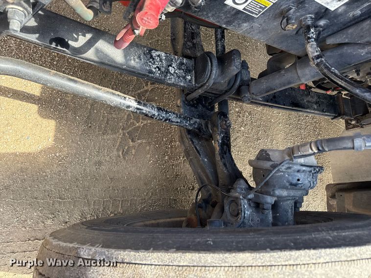 image for item DS4332 2019 Peterbilt 579 semi truck