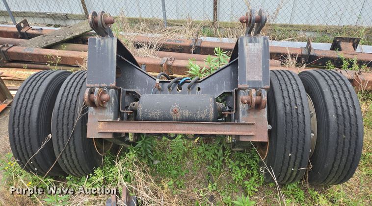 image for item DT4822 2009 Fontaine 4th Axle Flip ATH flip axle