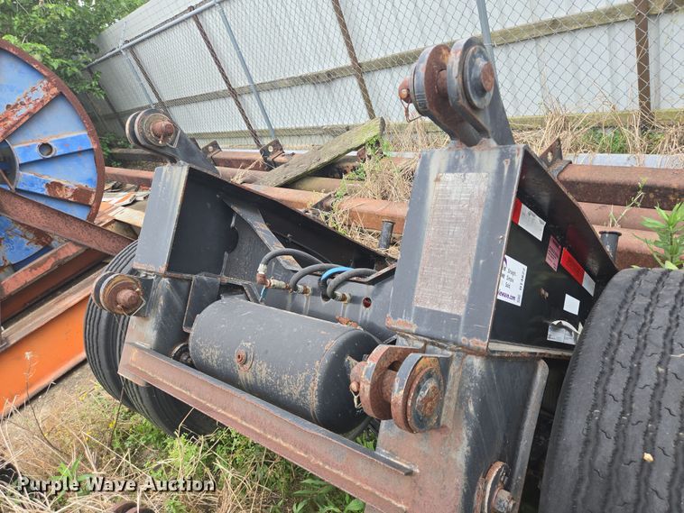 image for item DT4822 2009 Fontaine 4th Axle Flip ATH flip axle