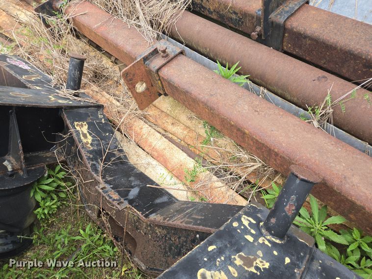 image for item DT4822 2009 Fontaine 4th Axle Flip ATH flip axle