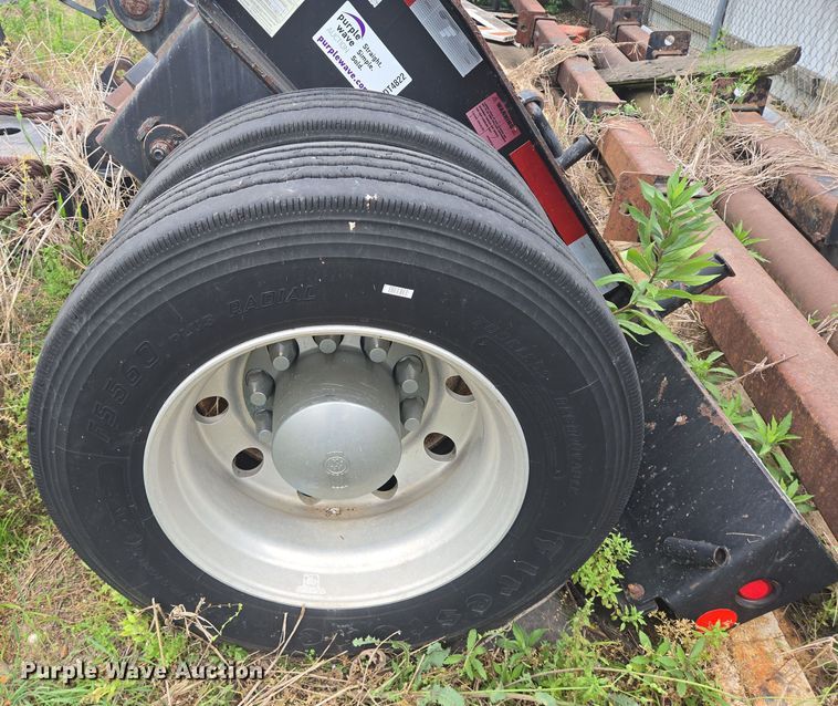 image for item DT4822 2009 Fontaine 4th Axle Flip ATH flip axle