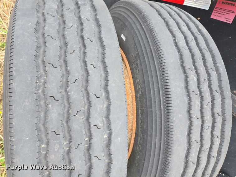 image for item DT4822 2009 Fontaine 4th Axle Flip ATH flip axle