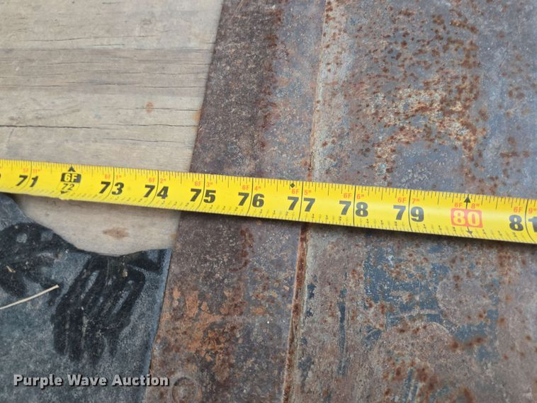 image for item DT4858 1999 Isuzu NPR box truck