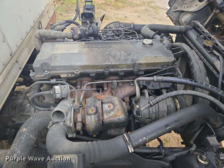 image for item DT4858 1999 Isuzu NPR box truck
