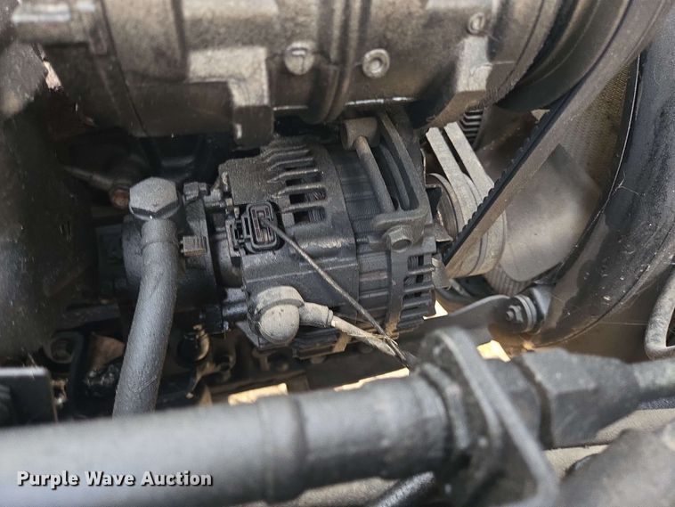 image for item DT4858 1999 Isuzu NPR box truck