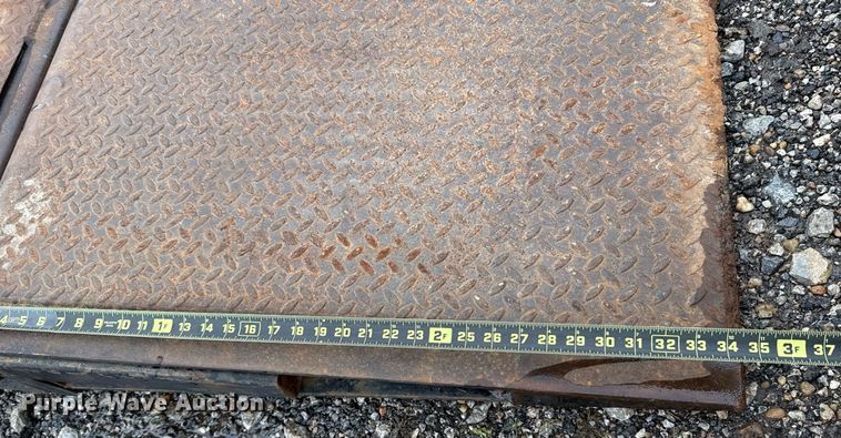 image for item DT6617 1989 Trail King TK60HTXL-462 double drop deck equipment trailer