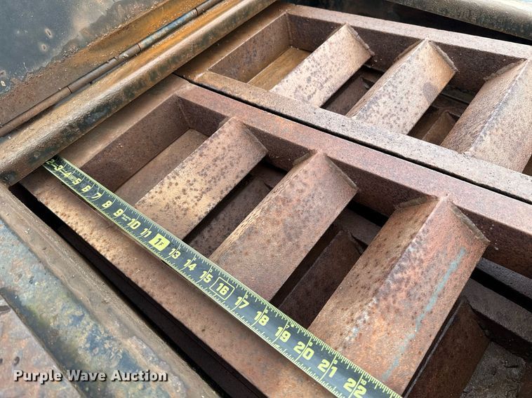 image for item DT6617 1989 Trail King TK60HTXL-462 double drop deck equipment trailer