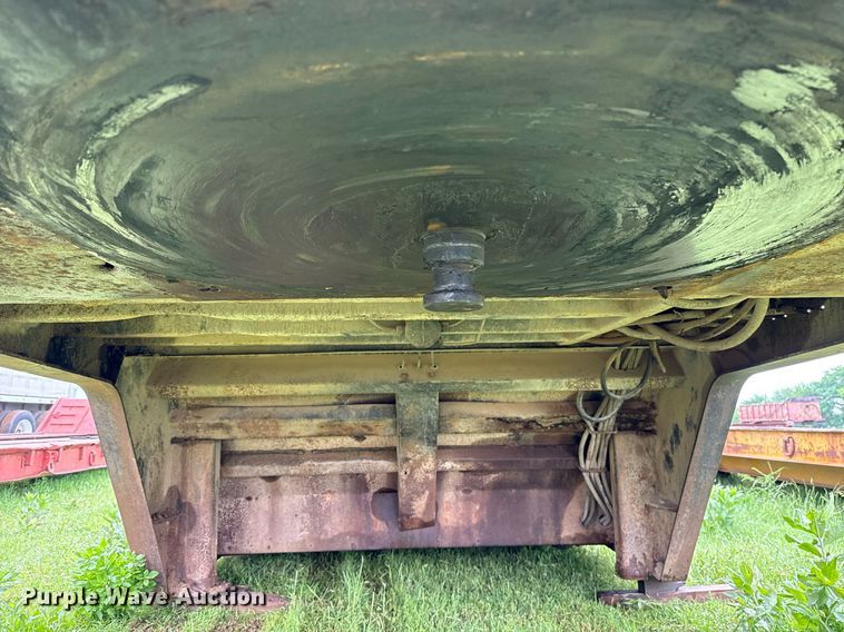 image for item DT6617 1989 Trail King TK60HTXL-462 double drop deck equipment trailer