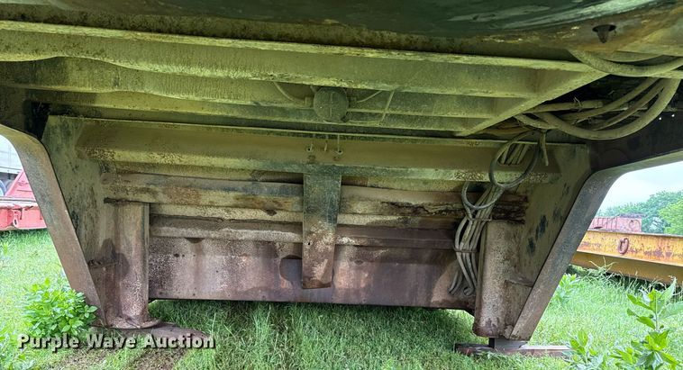 image for item DT6617 1989 Trail King TK60HTXL-462 double drop deck equipment trailer
