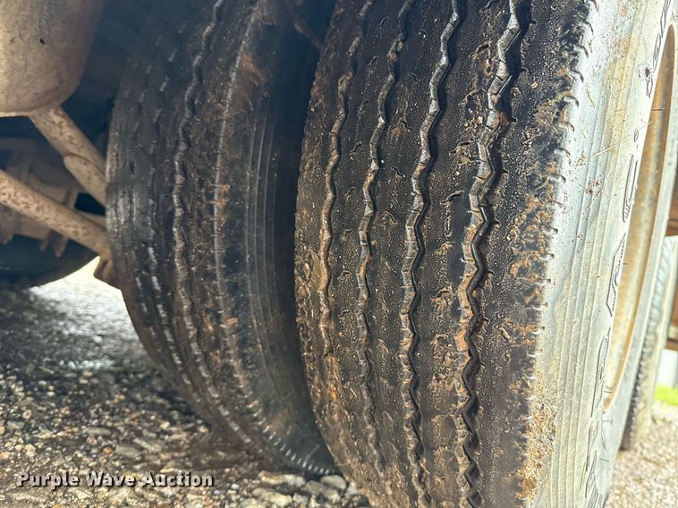 image for item DT6617 1989 Trail King TK60HTXL-462 double drop deck equipment trailer