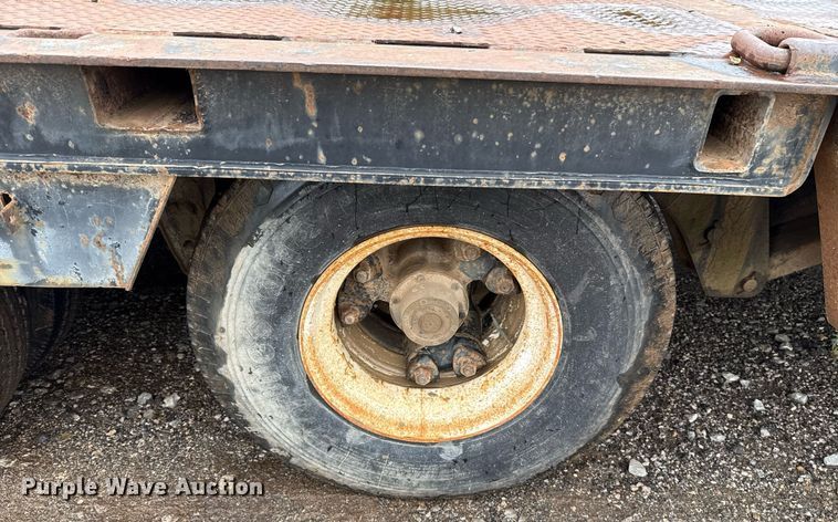 image for item DT6617 1989 Trail King TK60HTXL-462 double drop deck equipment trailer