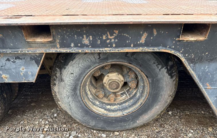 image for item DT6617 1989 Trail King TK60HTXL-462 double drop deck equipment trailer