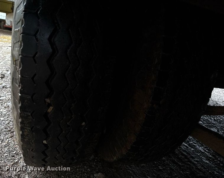 image for item DT6617 1989 Trail King TK60HTXL-462 double drop deck equipment trailer