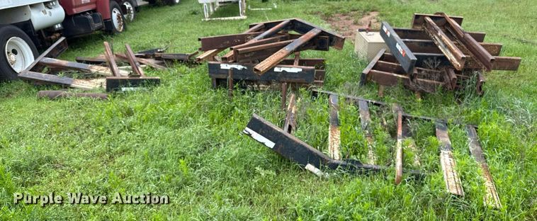 image for item DT6617 1989 Trail King TK60HTXL-462 double drop deck equipment trailer