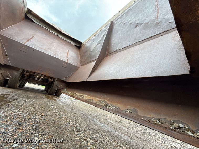image for item DT6618 1984 Red River Manufacturing bottom dump trailer