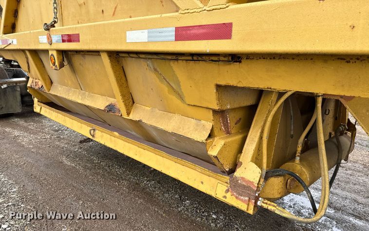 image for item DT6618 1984 Red River Manufacturing bottom dump trailer