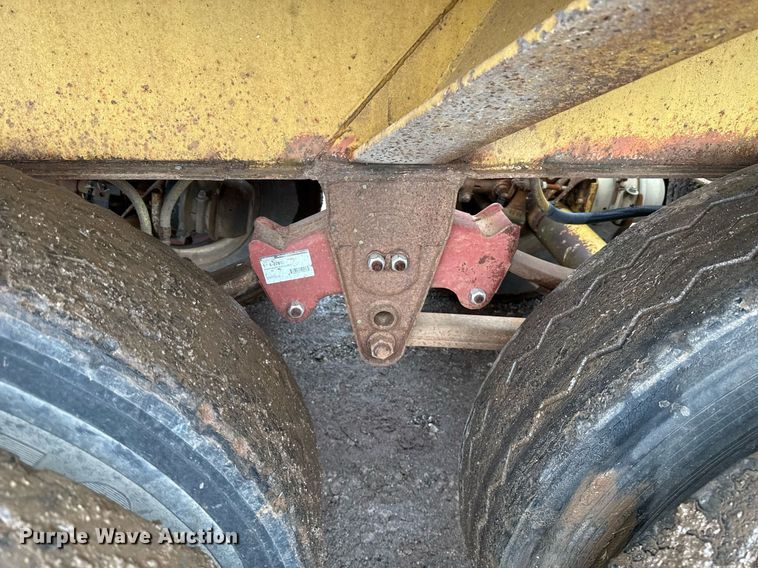 image for item DT6618 1984 Red River Manufacturing bottom dump trailer