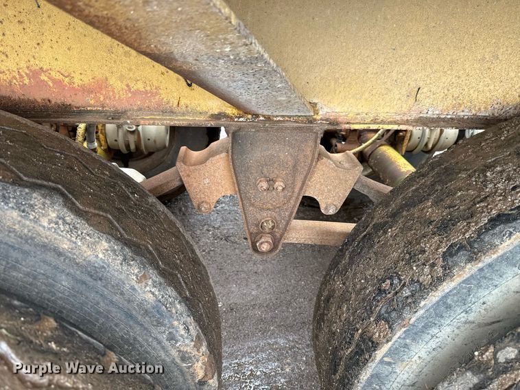 image for item DT6618 1984 Red River Manufacturing bottom dump trailer