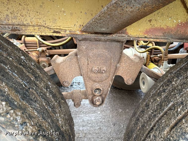 image for item DT6618 1984 Red River Manufacturing bottom dump trailer