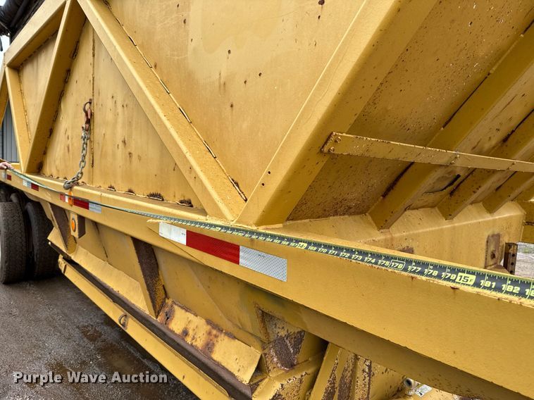 image for item DT6618 1984 Red River Manufacturing bottom dump trailer