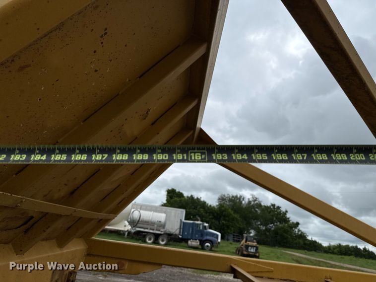 image for item DT6618 1984 Red River Manufacturing bottom dump trailer