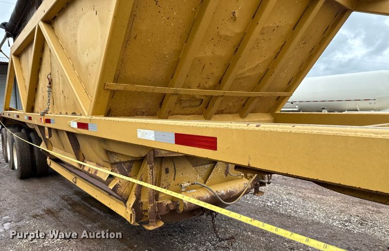 image for item DT6618 1984 Red River Manufacturing bottom dump trailer