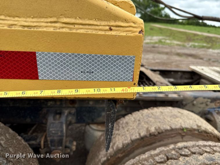 image for item DT6618 1984 Red River Manufacturing bottom dump trailer