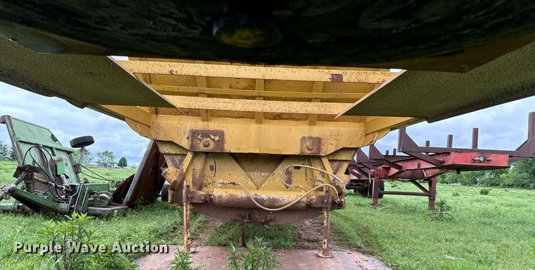 image for item DT6618 1984 Red River Manufacturing bottom dump trailer